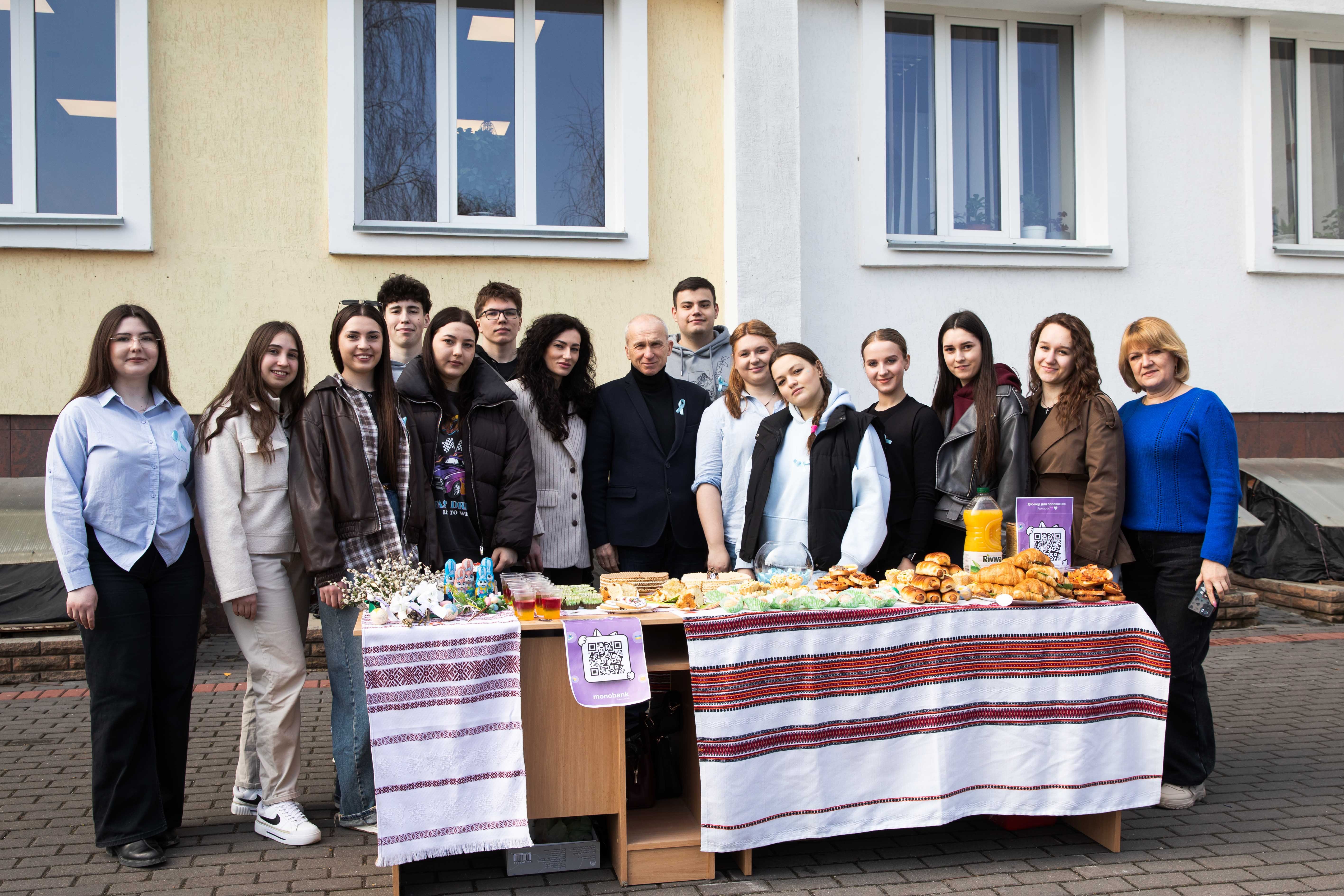 Великодній благодійний ярмарок студентів факультету фінансів та обліку ЗУНУ
