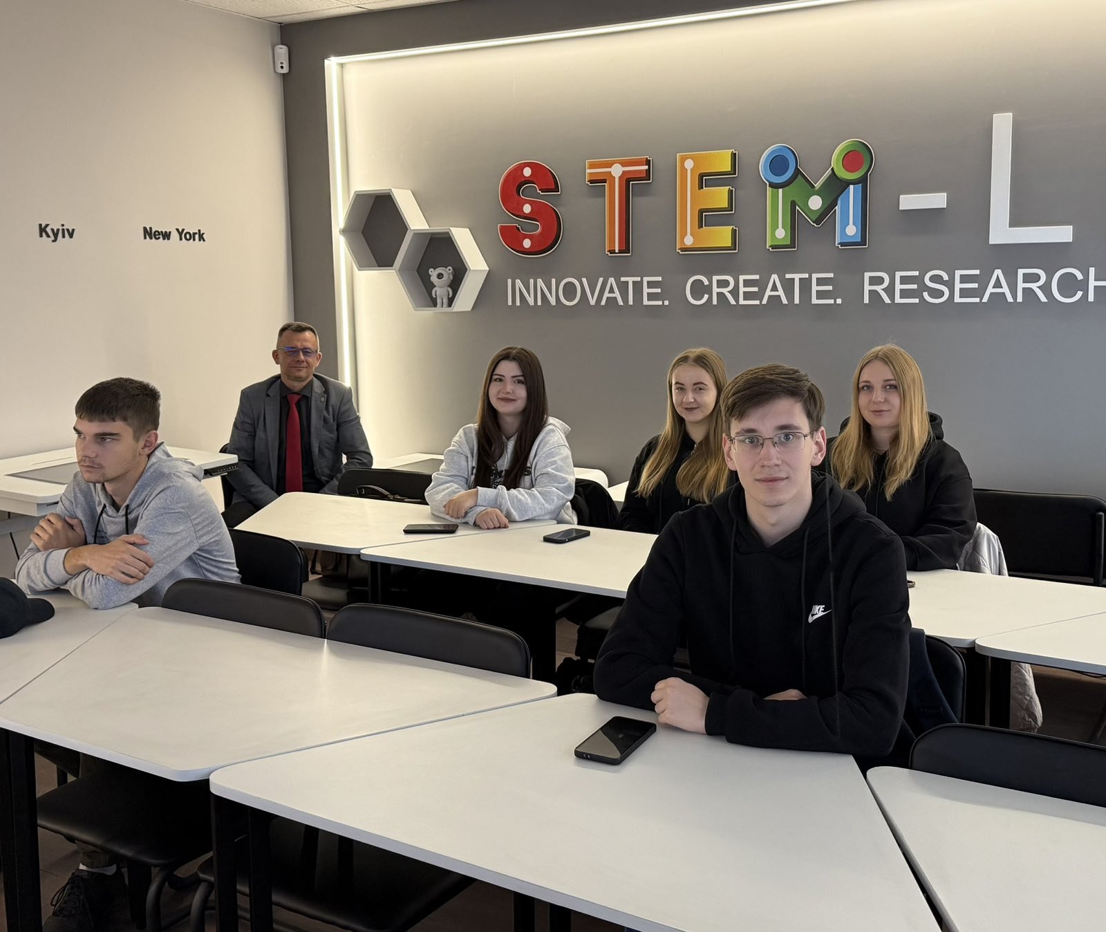 Міждисциплінарне заняття у STEM-лабораторії ЗУНУ: синергія контролю, аудиту та державного фінансового контролю